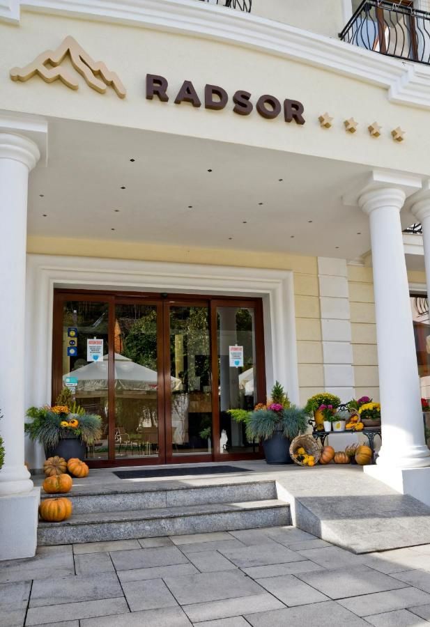 Отель Radsor Hotel Рышнов-8