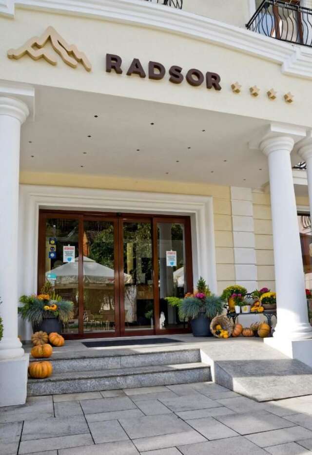 Отель Radsor Hotel Рышнов-7